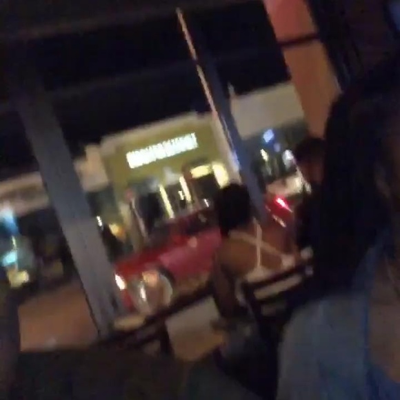 Meet your Posher, Ariel - Picture 1 of 1